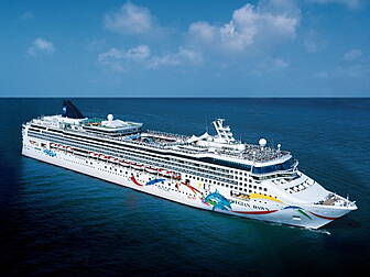 Cruise ship refloated in Bermu...